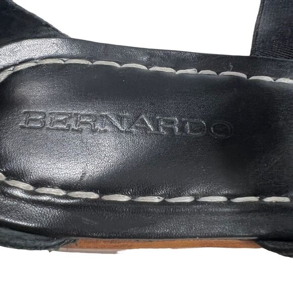 Bernardo ‘Poppy’ Black Leather T Strap Sandals - Picture 5 of 14